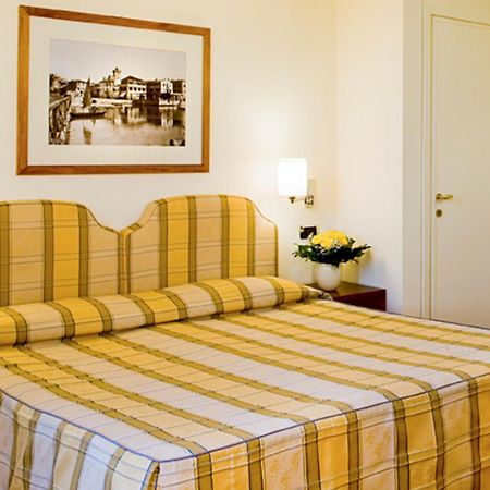 Hotel Sirmione Terme Εξωτερικό φωτογραφία