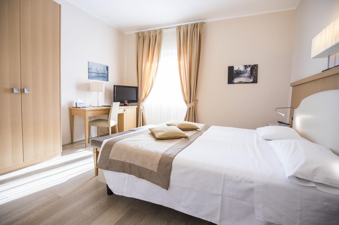 Hotel Sirmione Terme Εξωτερικό φωτογραφία