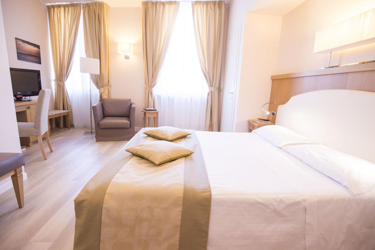 Hotel Sirmione Terme Εξωτερικό φωτογραφία