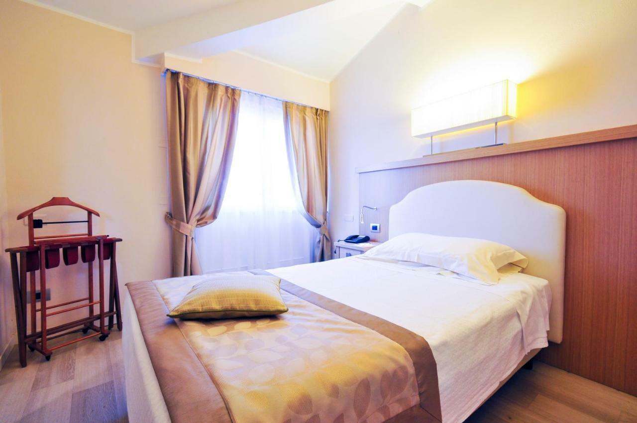 Hotel Sirmione Terme Εξωτερικό φωτογραφία